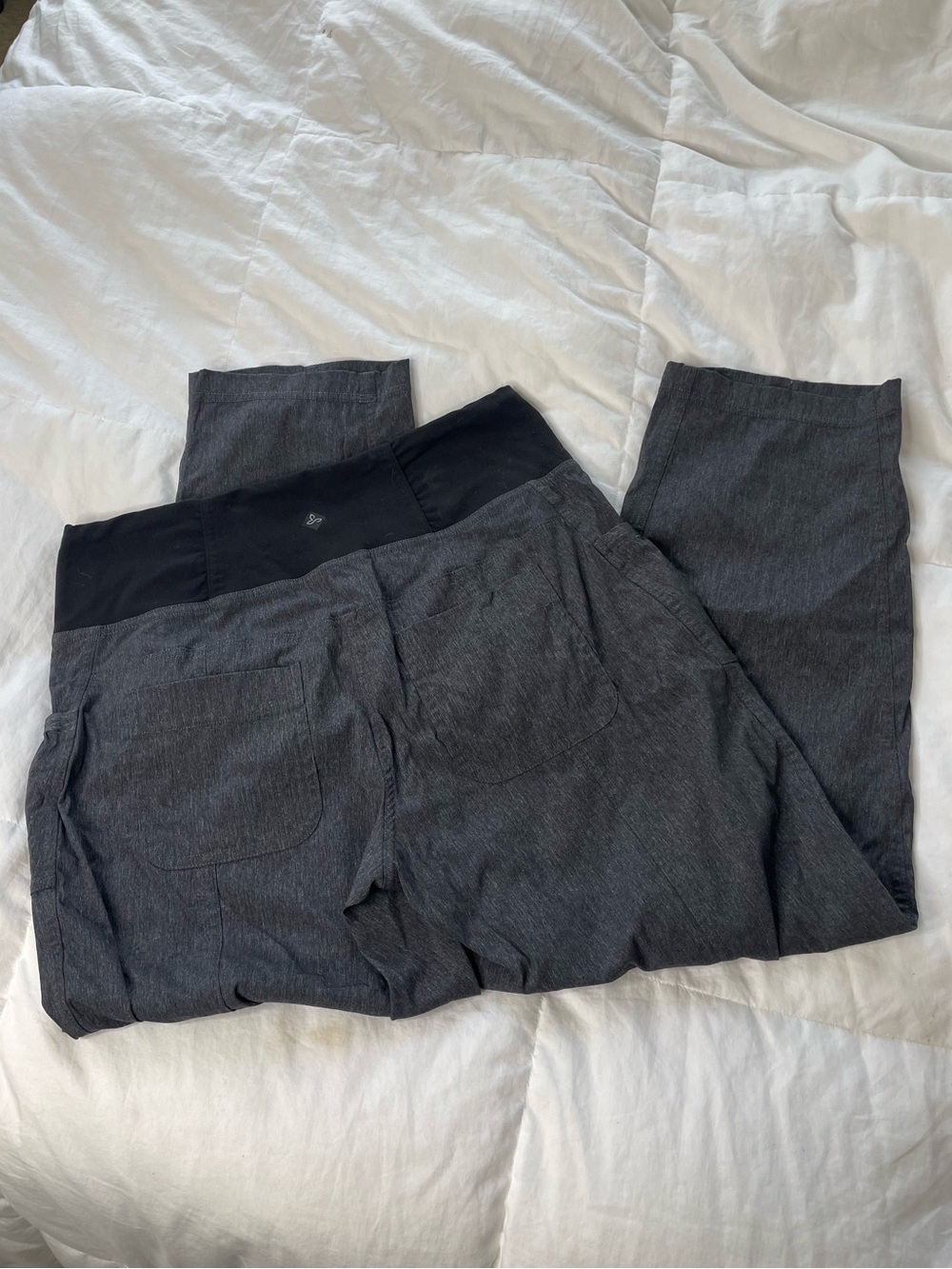 prAna Gray Stretch Yoga Pants Women Medium Pull On Straight Leg Pocket Pants - Picture 2 of 9